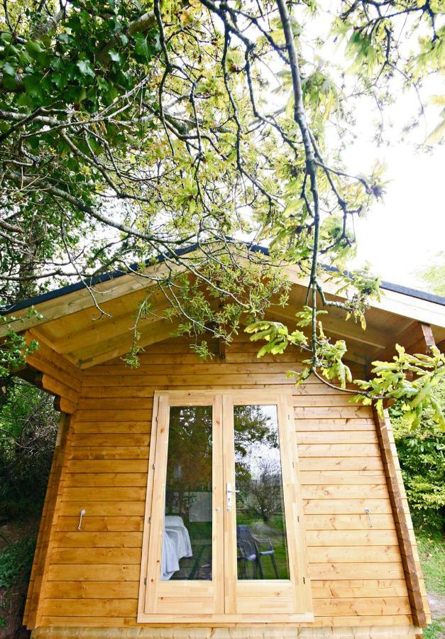 Yealm Cabin Self Catering Log Cabin In Devon With Hot Tub Plymouth Exterior foto
